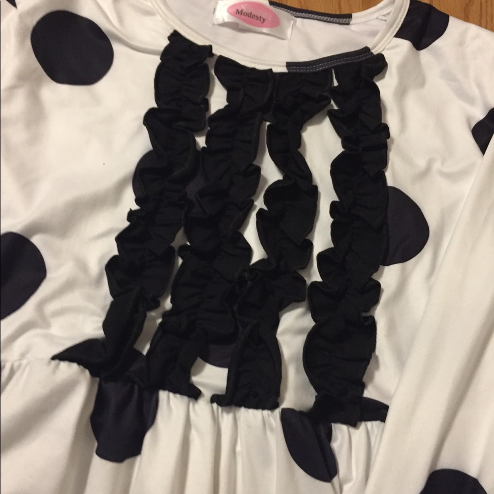 Sweet Modest Ruffle shirt - Picture 2 of 2